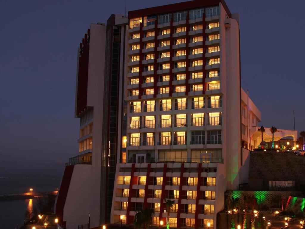 Sky Tower Hotel Akcakoca Convention & Spa Center Extérieur photo